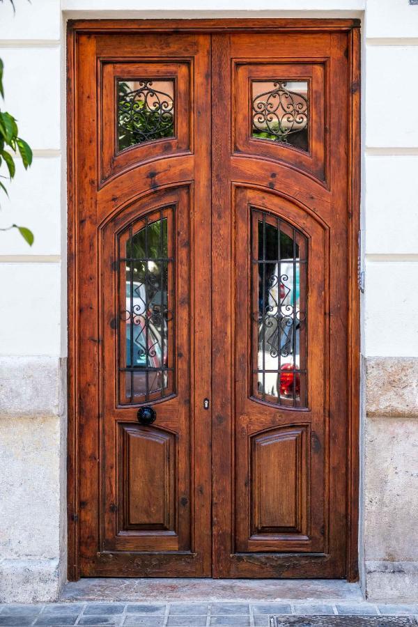 Beautifully Designed With Lots Of Natural Light Appartement *